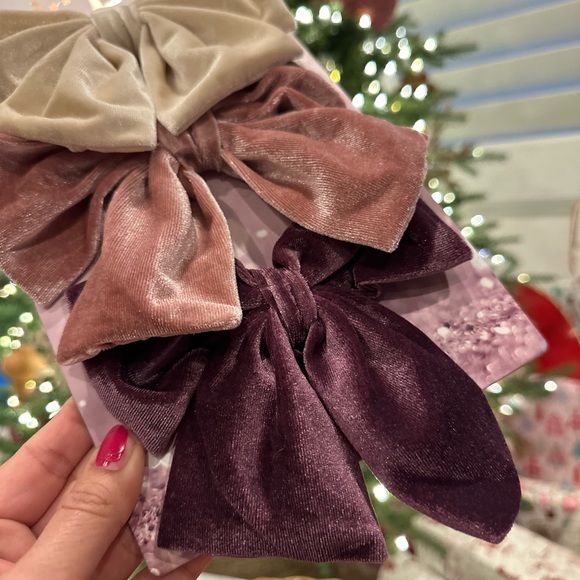 Oversized velour hair clip bow 3 pack pink mauve beige barrette - Picture 5 of 7
